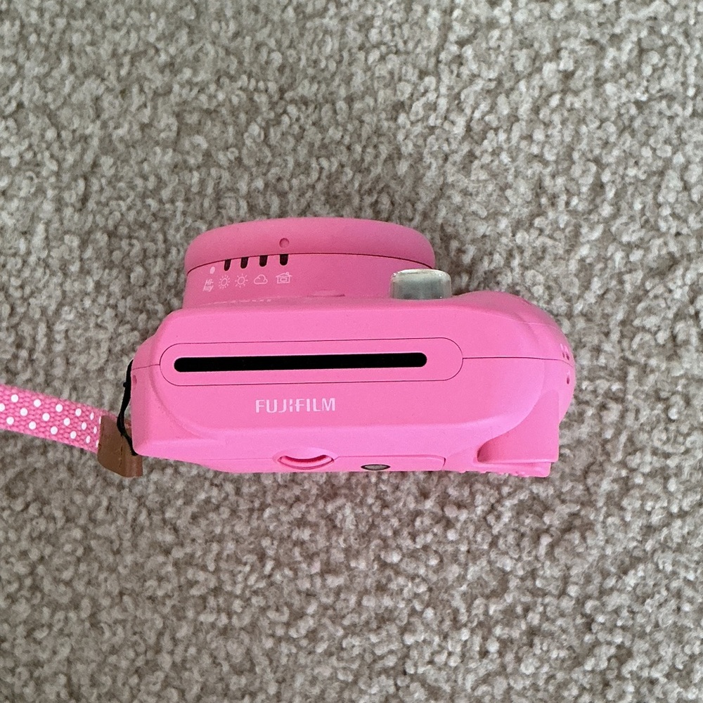 Instax RARE COLOR Mini 9 Flamingo Pink Instant Camera with Polka Dot Wrist Strap - Picture 5 of 7